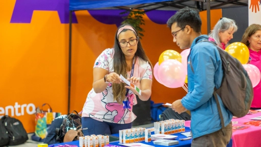 Autoridades realizan feria de prevención del cáncer infantil