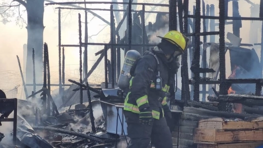 Incendio consumió una vivienda en el sector de Quinta Poniente de Cabrero