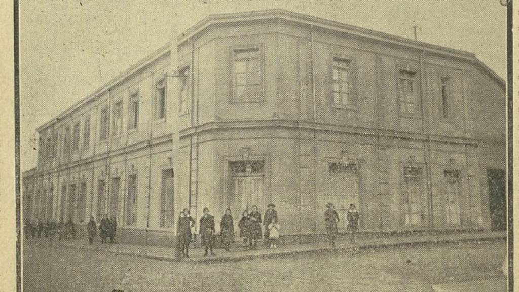 Liceo-de-Ninas-de-Los-Angeles-1922-732x576, 