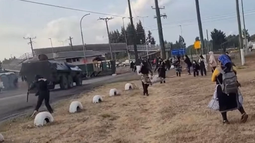 Ercilla: Ocho personas fueron detenidas por atacar cuartel de Carabineros en Pailahueque