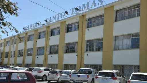 Denuncian que agresiones a alumno del Colegio Santo Tomás se extienden por más de un año sin solución