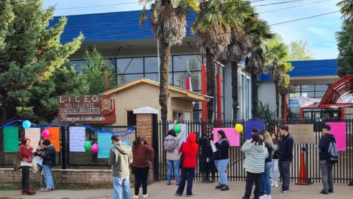 Apoderados protestaron para mejorar las condiciones en las que estudian sus hijos en Quilleco