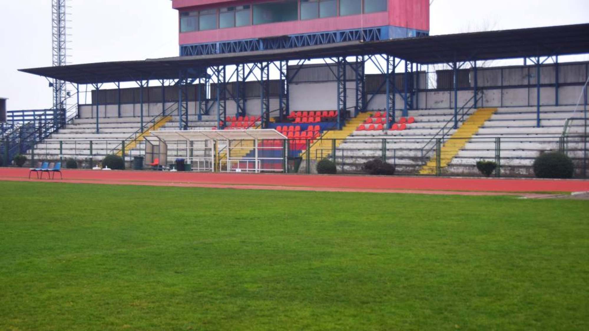 Estadio Municipal de Los Ángeles urge de un necesario mejoramiento La