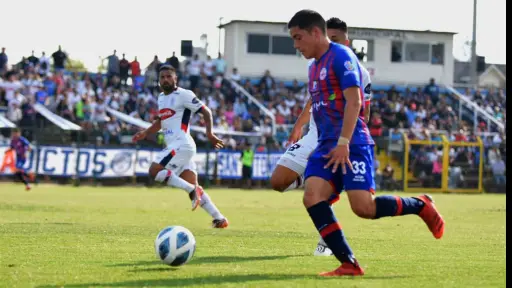En la agonía del partido, Iberia cayó ante D. Melipilla