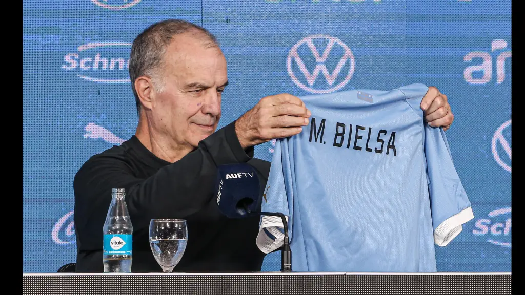 Marcelo Bielsa se convierte en el nuevo técnico de Uruguay, EFE