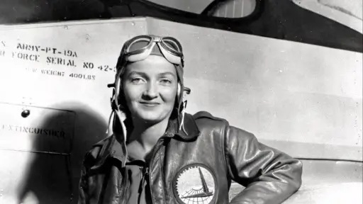 Billete conmemorativo tendrá el rostro de Margot Duhalde: La primera mujer piloto de guerra en Chile
