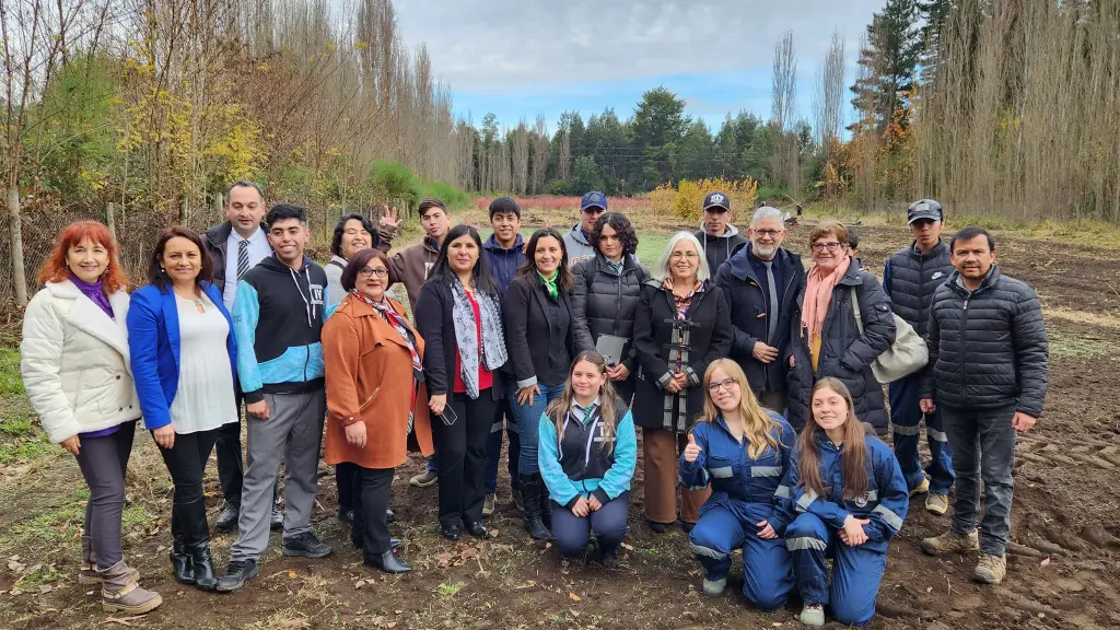 En liceo de Los Ángeles presentan detalles de convenio para potenciar la educación técnico-profesional en zonas rurales, cedida