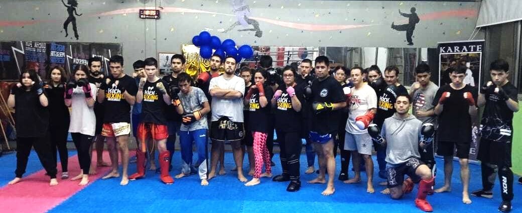 Academia AMB de kickboxing  / La Tribuna