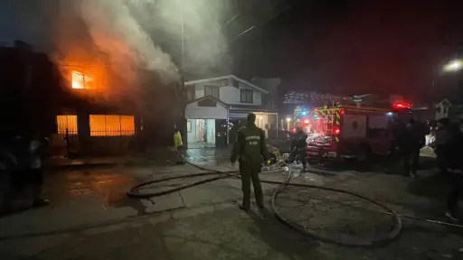 Artefacto incendiario habría originado siniestro de vivienda en Ciudades de Chile en Los Ángeles