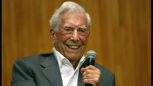  Vargas Llosa: La nueva literatura latinoamericana está al nivel de las mejores del mundo