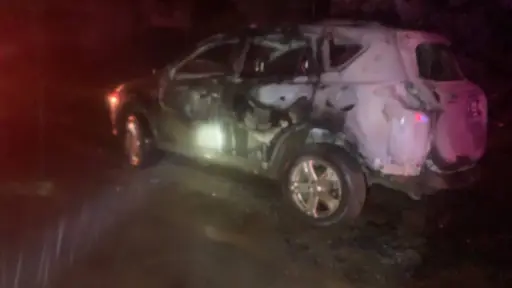 VIDEO: Desconocidos quemaron un auto luego de intentar robarlo en Mulchén