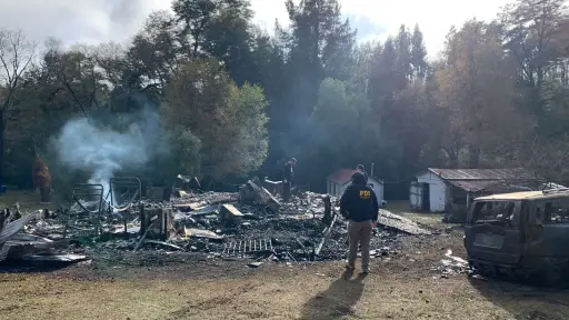Tres viviendas destruidas dejó ataque incendiario en la comuna de Victoria