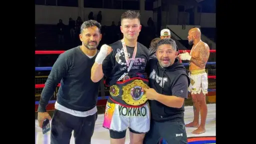 Angelino Roberto González se corona campeón internacional Kick Boxing