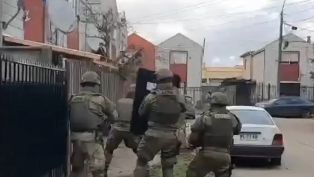 Allanamientos en Los Ángeles, Carabineros