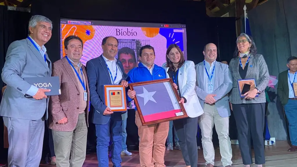 Mauricio Hermosilla recibiendo el reconocimiento a nivel nacional., Cedida.