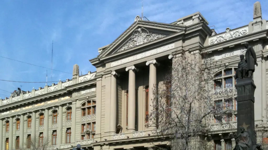 Corte Suprema sesiona por polémica de ministra Vivanco