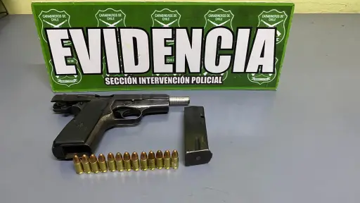 Arrestan a dos venezolanos con pistola 9mm y municiones en el sector sur de Los Ángeles