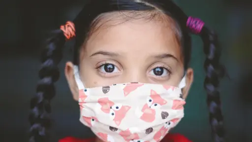 Regreso a clases: lo que debes saber para identificar y prevenir enfermedades respiratorias en niños y niñas