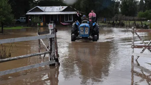 Desbordes de ríos en Biobío: Vecinos evacuaron sin alertas del sistema SAE, ¿Qué falló?