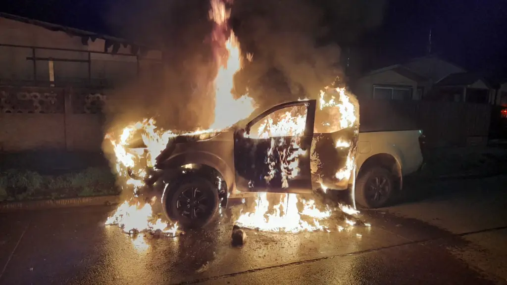 Camioneta incendiada, La Tribuna