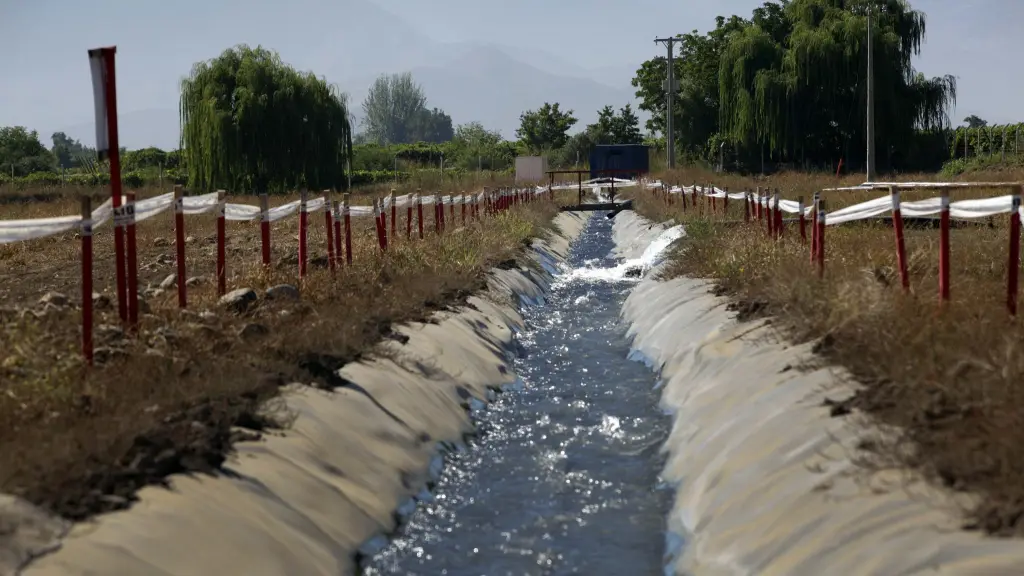 La agricultura nacional desarrollada en los últimos 40 años ha sido impulsadas por inversiones que han convertido al país en una potencia agroalimentaria, gracias a la seguridad jurídica de Chile.