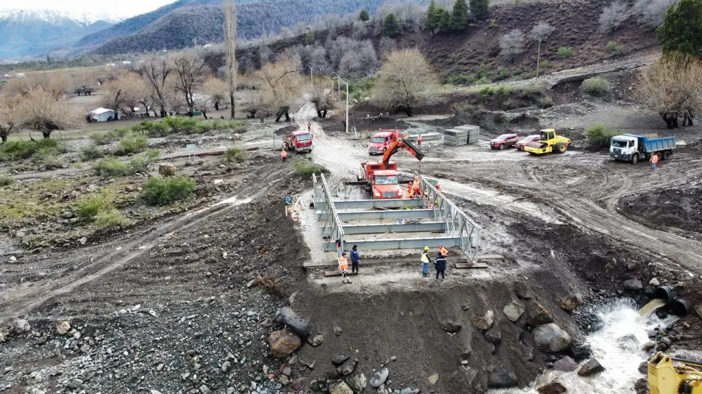 Reparación del puente Pilunchaya en Alto Biobío., MOP