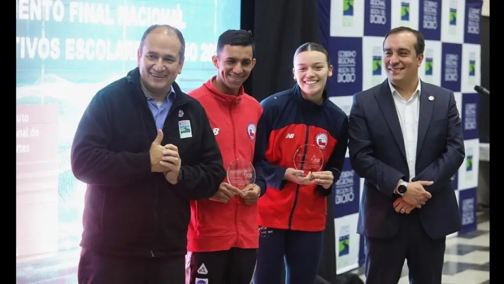 Los angelinos Brayan Jara en atletismo, y Constanza Paul en balonmano fueron reconocidos en la oportunidad., Mindep