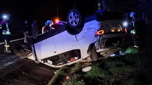 Volcamiento de vehículo dejó un lesionado en Los Ángeles: Conductor salió eyectado