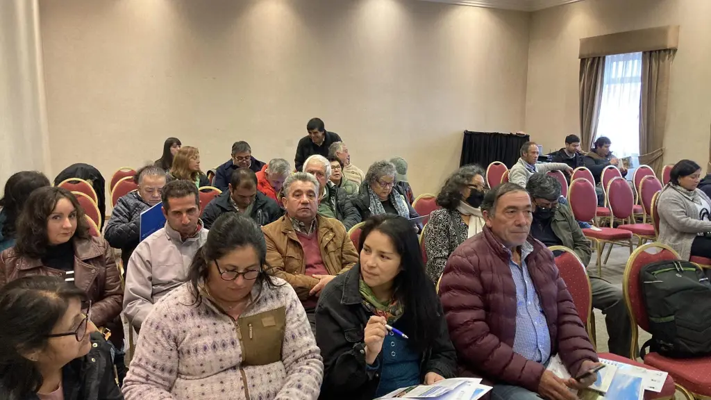 Familias del programa de adaptación tecnológica agrícola