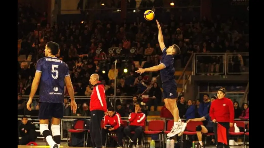 Voleibol de Selección en el Polideportivo de Los Ángeles, Deportes Los Ángeles