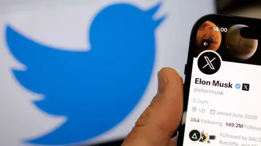 Adiós al pájaro azul: Elon Musk cambia logo de Twitter por una X 