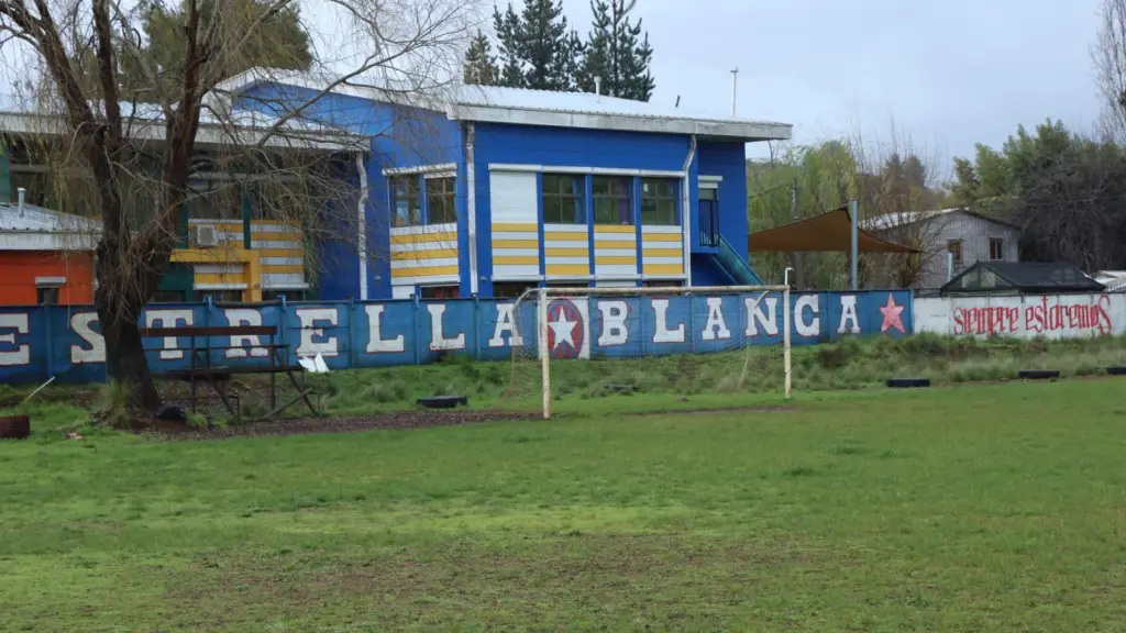 La cancha Santa Laura, La Tribuna