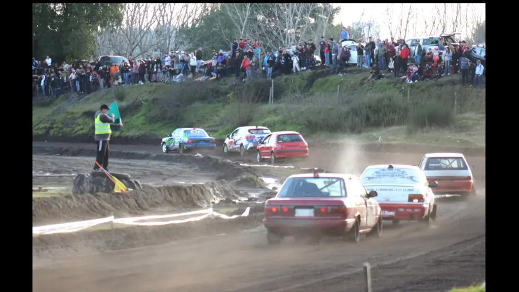 El rugir de los motores se hizo sentir en Curanadú., La Tribuna