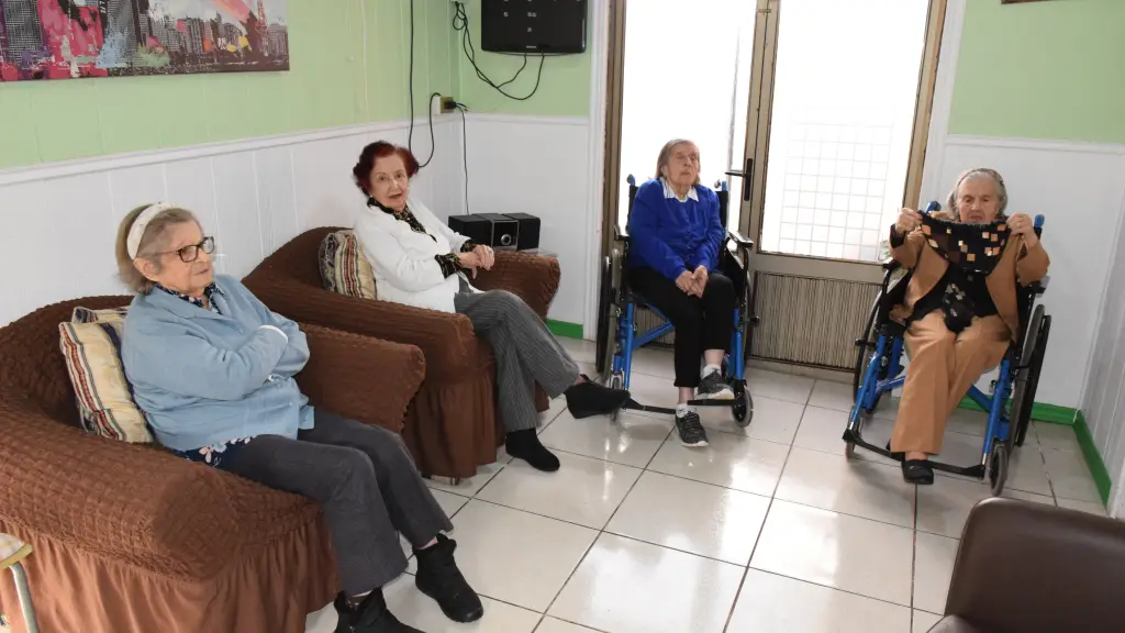 De izquierda a derecha: Ernestina del tránsito Balvoa Leiva (99), Irma Alicia Dibarrart Lousteau (96), Zunilda Guzmán González (100) y Lina Lidia Dorn Schurter (101)., La Tribuna