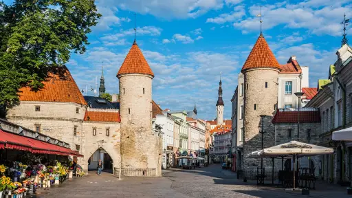 Descubre el encanto atemporal del Old Town de Tallin