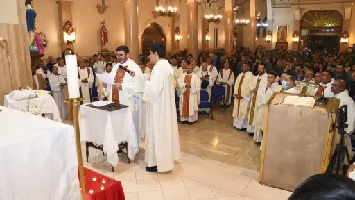 Angelinos acompañaron a monseñor Tomás Carrasco en ordenación episcopal