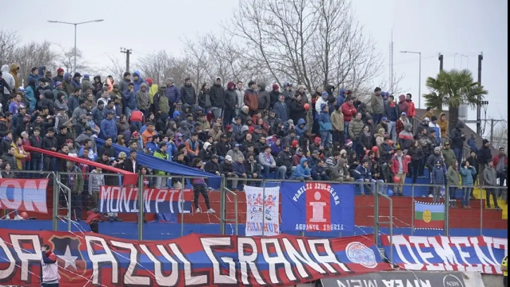 Hinchas iberianos, Archivo La Tribuna