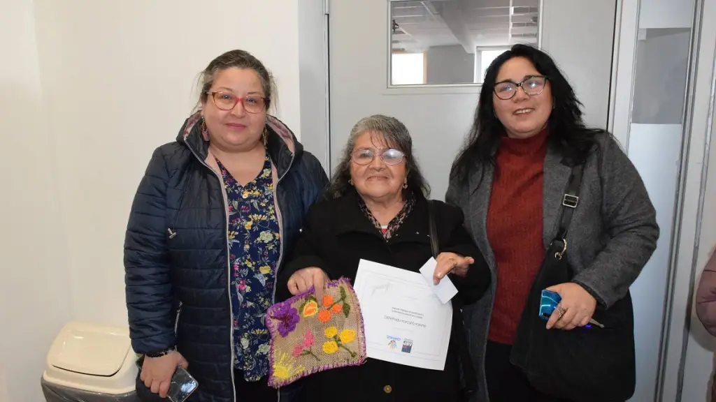 Concejala Paola Ortiz, Blanca Quezada Fernández y Valeria Matamala | La Tribuna