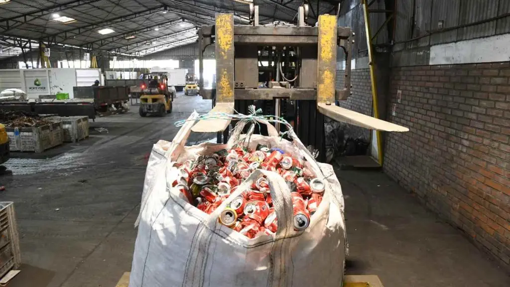 Por un lado, la inflación ha encarecido los costos operativos de las empresas recicladoras, como transporte, energía e insumos.  , Cedida