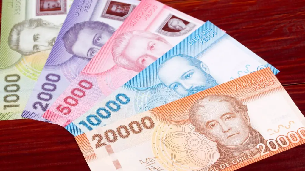 En fiestas patrias se entregan aguinaldos., Cedida