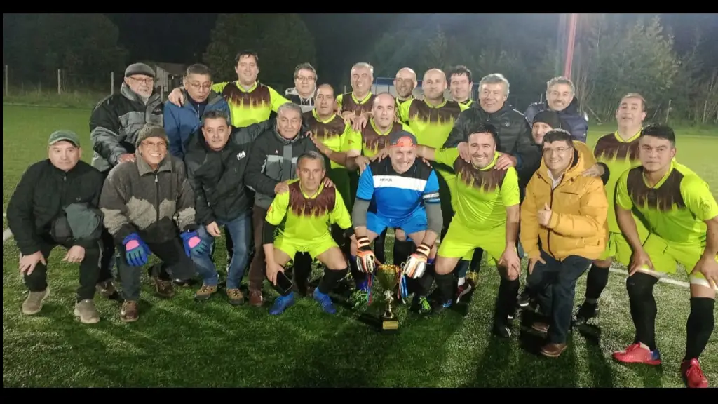 Club Deportivo Las Palmas, los mejores de su Campeonato., La Tribuna