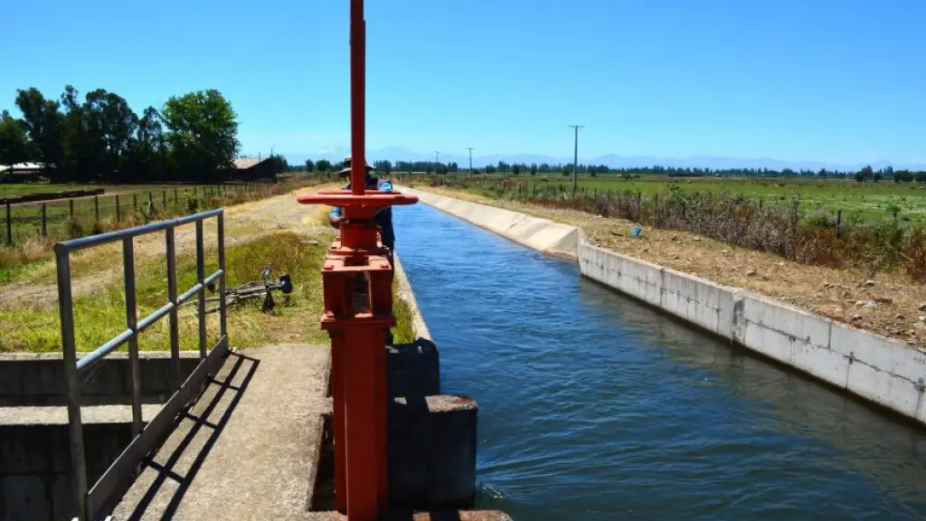 Un nuevo conflicto enfrenta a organizaciones de regantes por el uso de las aguas del río Laja., Cedida
