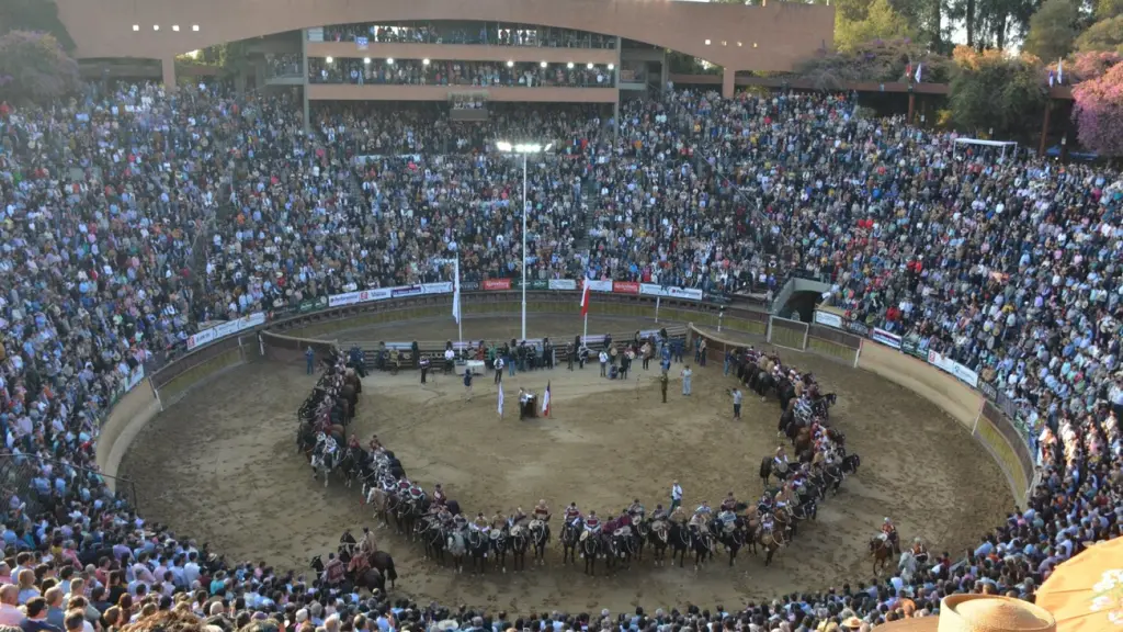 El deporte genera 130 mil fuentes laborales a nivel nacional, entre los preparadores de caballos, jinetes, artesanos y organizadores de los eventos, entre otros.