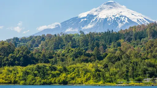 Geólogo profundizó en el riesgo de activación de otros volcanes en la falla Mocha-Villarrica