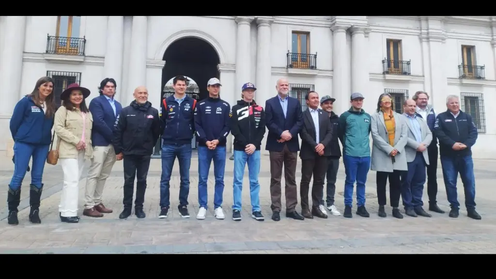 La delegación del WRC presentándose ante las autoridades gubernamentales., Mindep