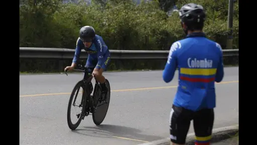 El chileno Alarcón gana primera etapa de la Vuelta a Ecuador, al pie del volcán Chimborazo