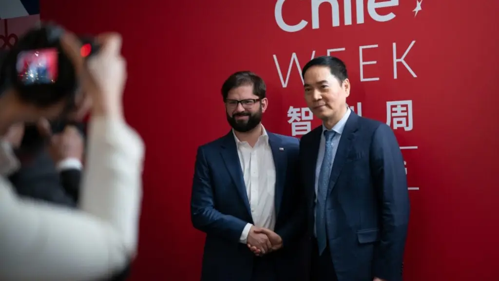 Boric anuncia millonaria inversión de empresa China para fabricar baterías de litio en Chile, Gobierno de Chile