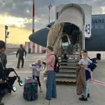 El Gobierno informó que un tercer vuelo humanitario trasladará a 78 pasajeros a Madrid., ATON | Contexto
