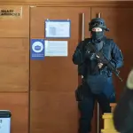 Gendarmería en Tribunales, La Tribuna