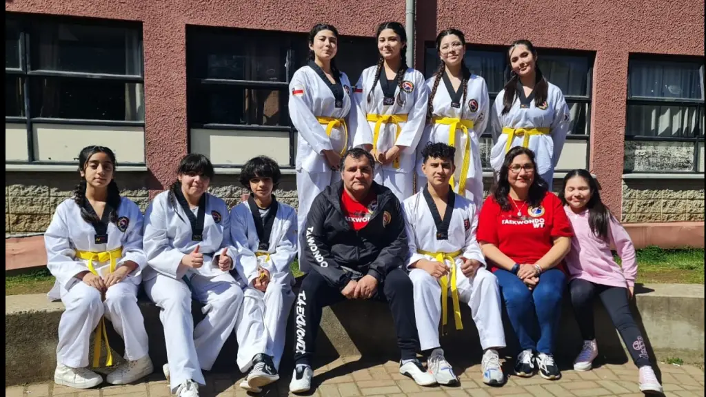 Alumnos del club Taekwondo Koguryo, bajo la dirección del instructor Omar Sandoval, La Tribuna